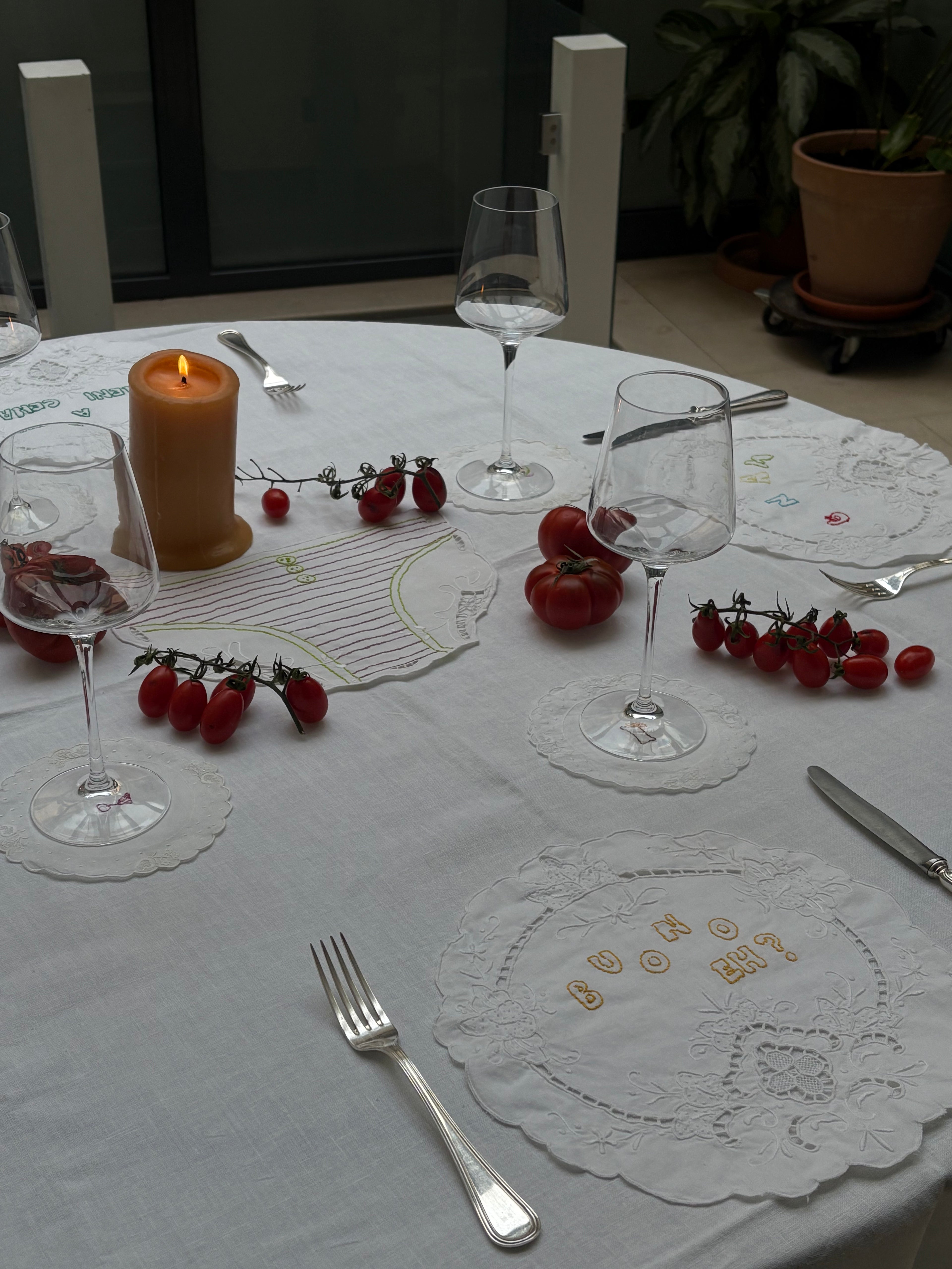 Under Plates " Parole"